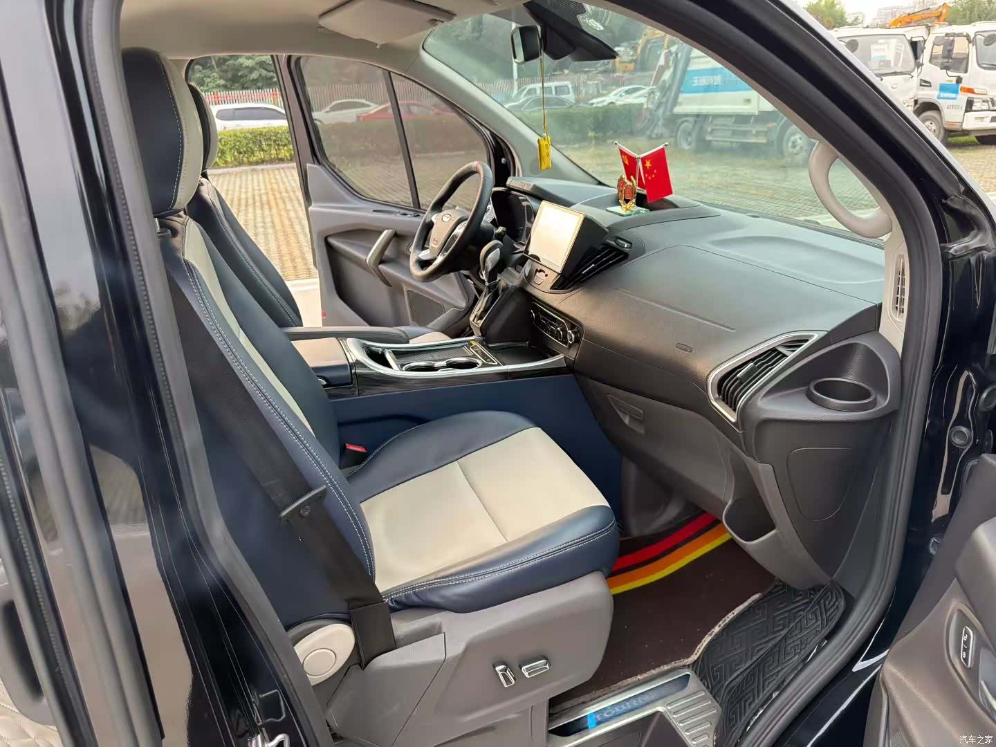 Ford Tourneo, 2022 9