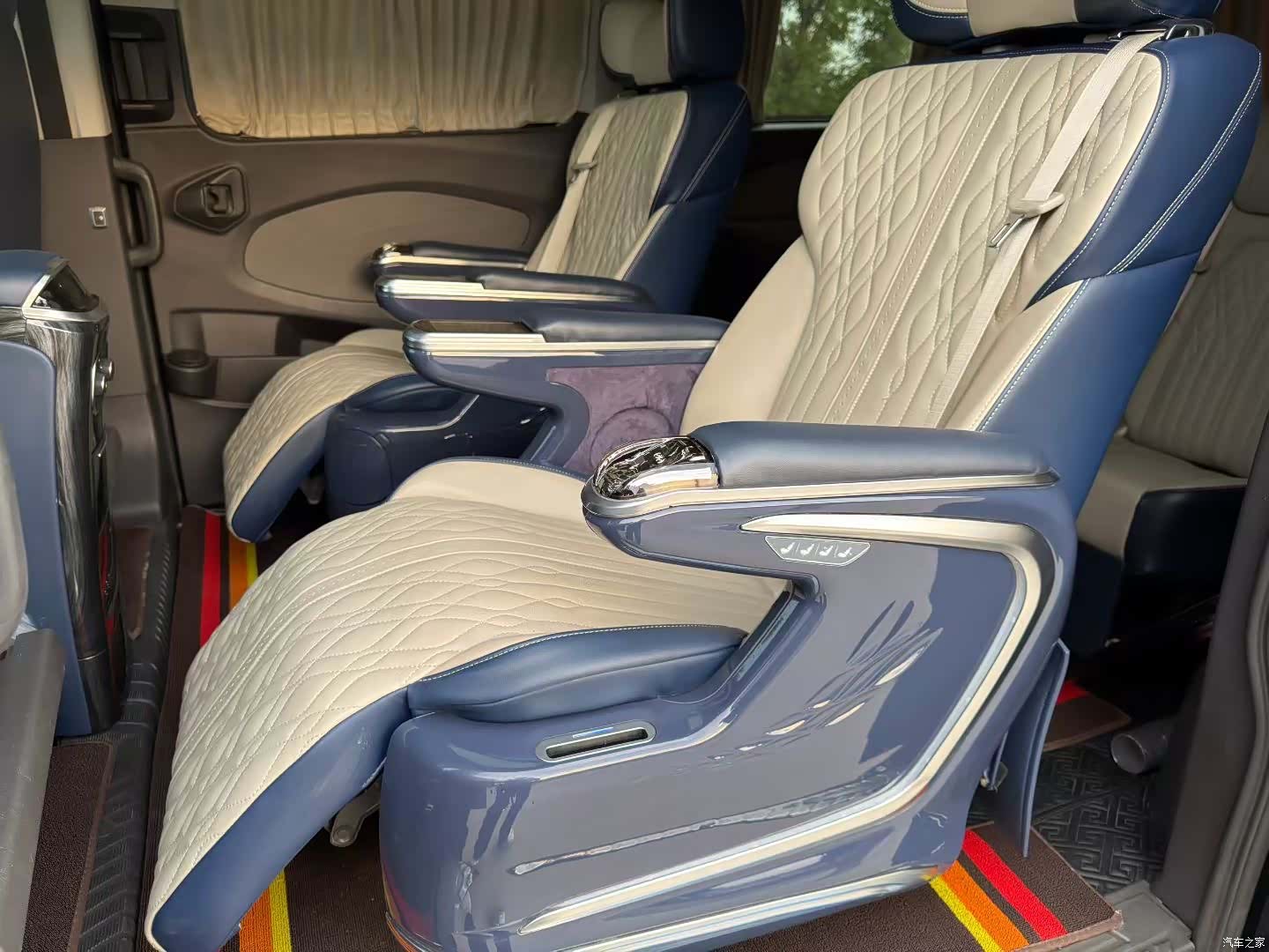 Ford Tourneo, 2022 16