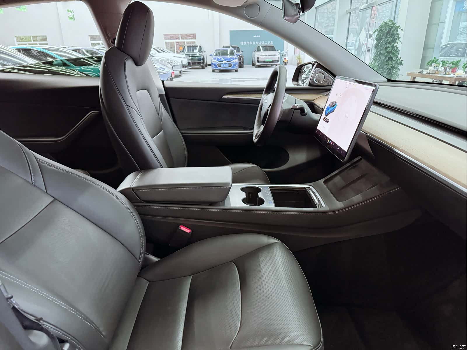 Tesla Model Y, 2021 17
