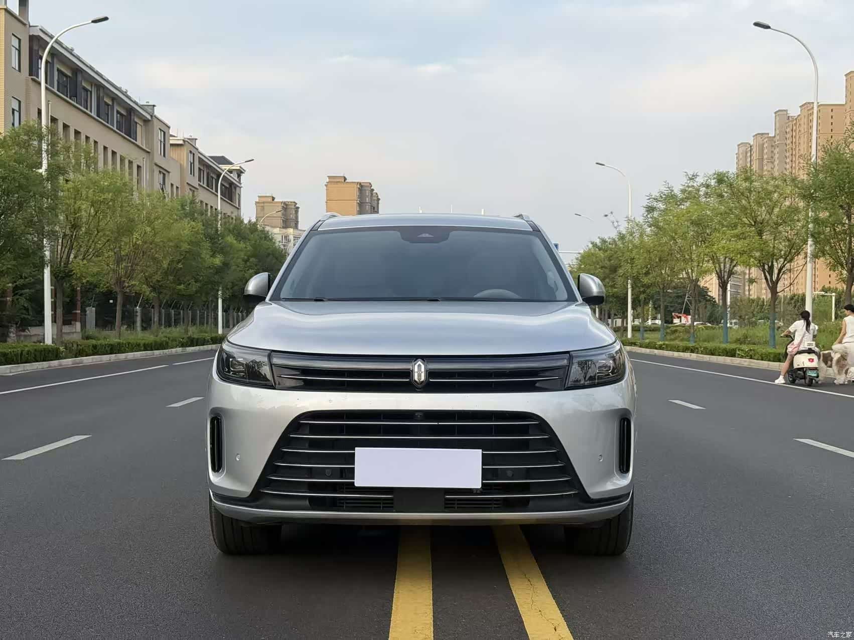 AITO M7, 2023 2