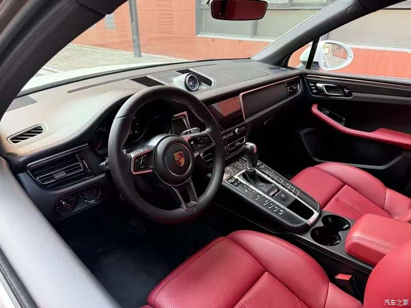 Porsche Macan, 2019 все фото