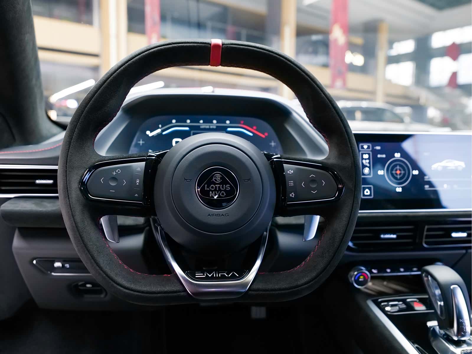 Lotus EMIRA, 2025 12