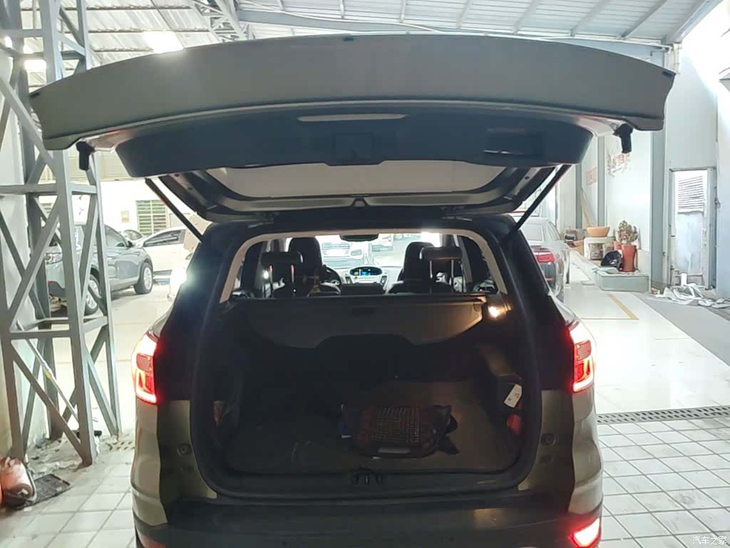 Ford Kuga, 2016 19