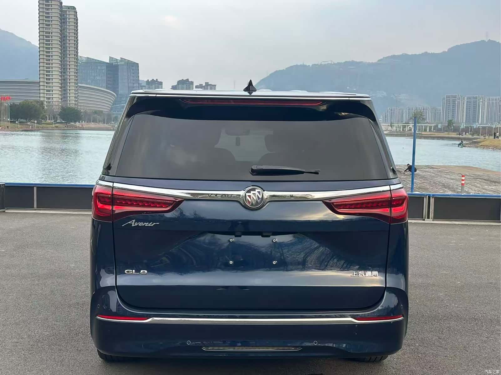 Buick GL8, 2021 9