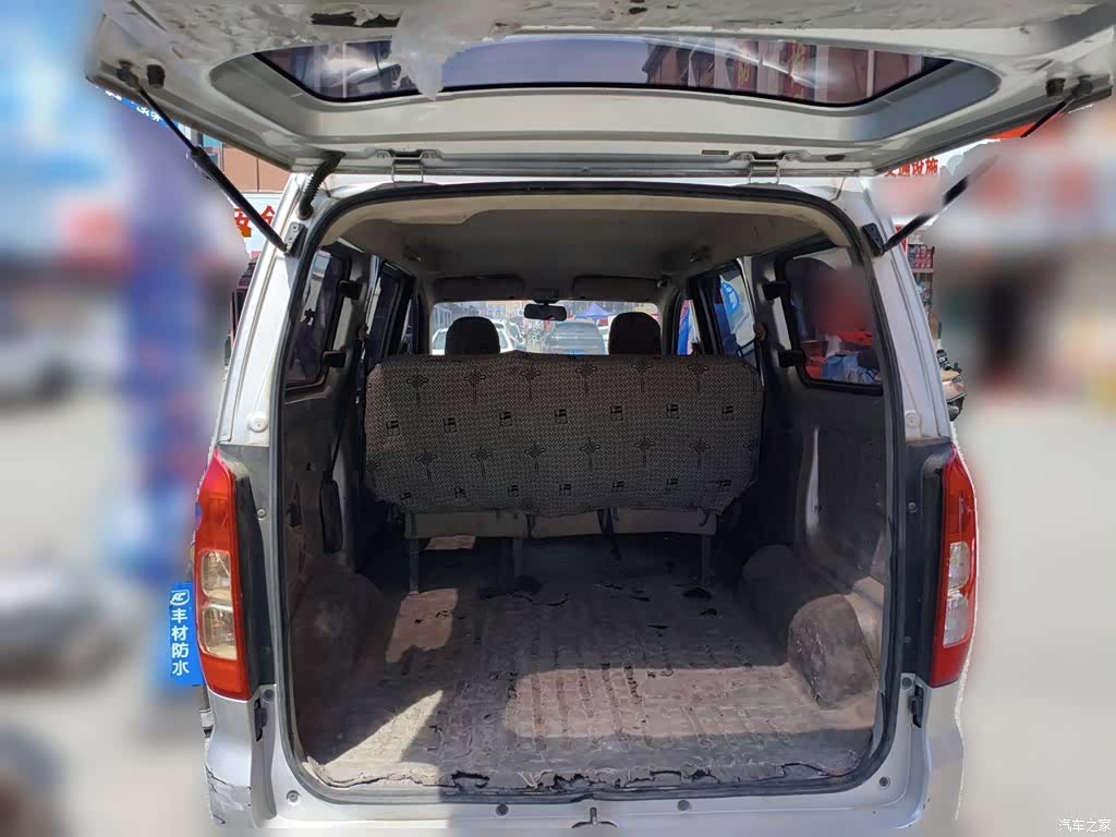 Wuling Hongguang, 2022 10