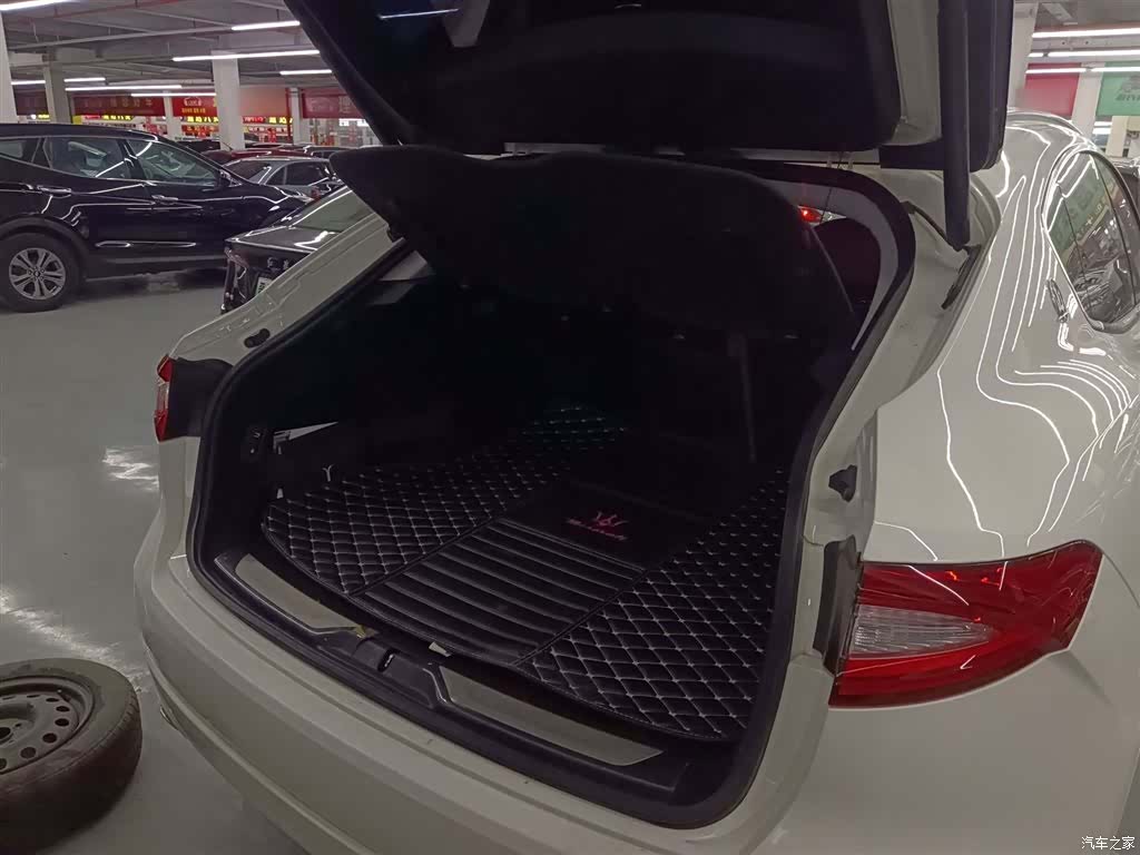 Maserati Levante, 2017 15