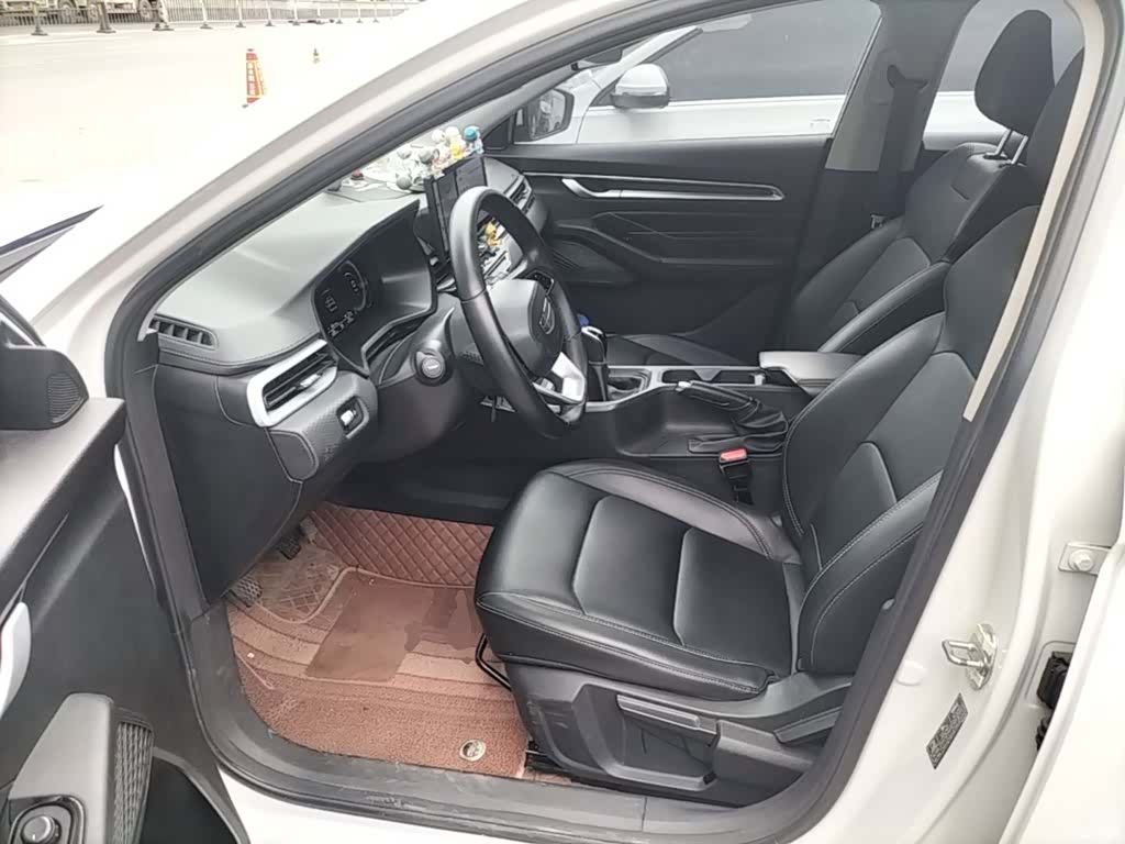 Geely Emgrand, 2024 15