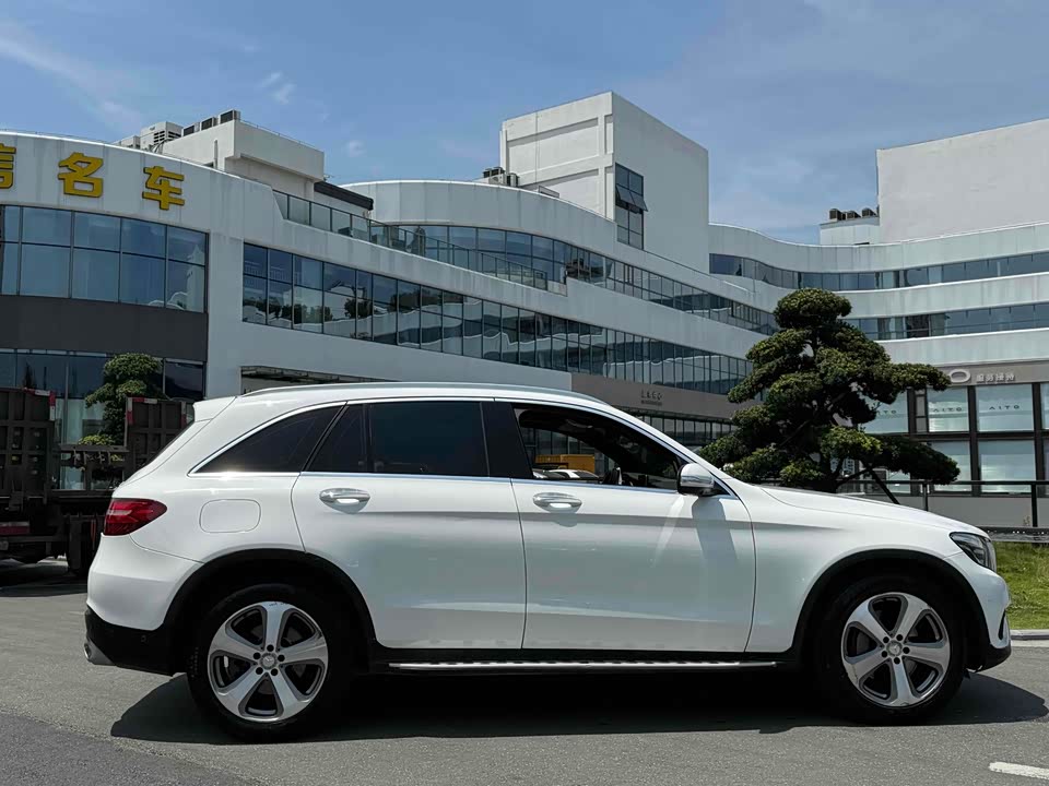 Mercedes-Benz GLC Mercedes-Benz GLC