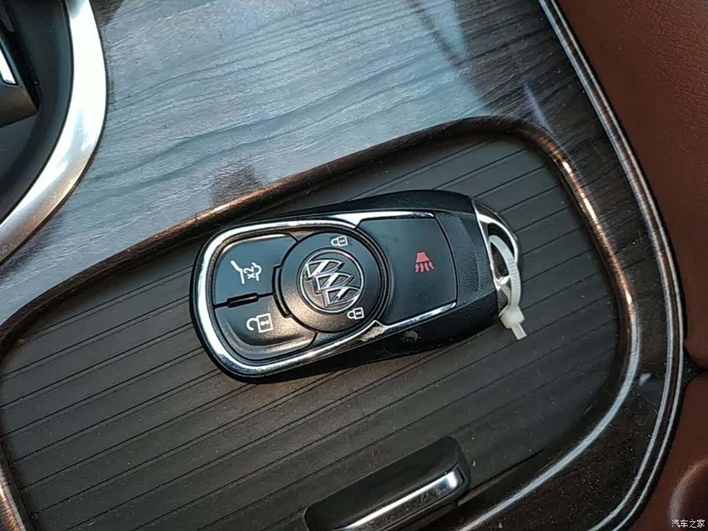Buick Envision Plus, 2017 9