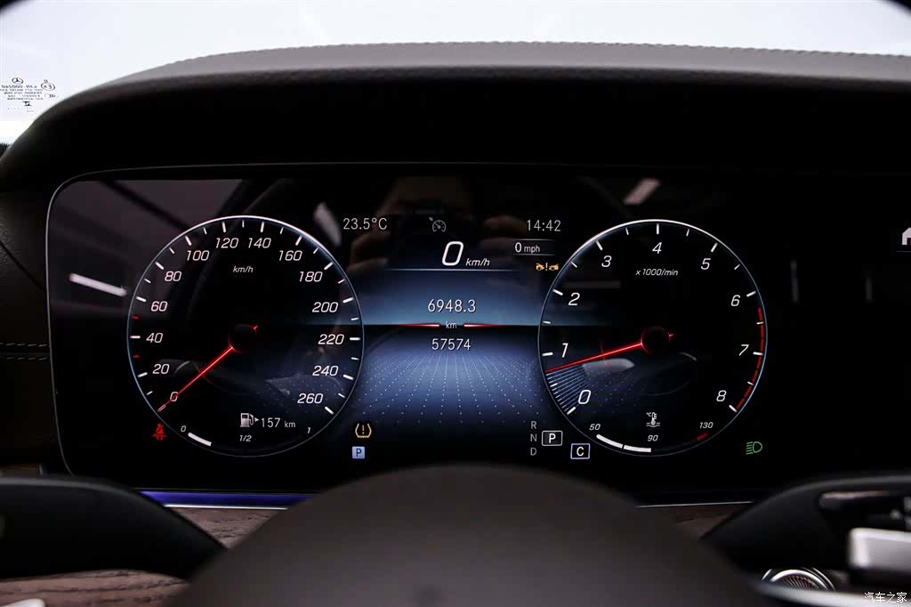 Mercedes-Benz E-Class, 2023 6