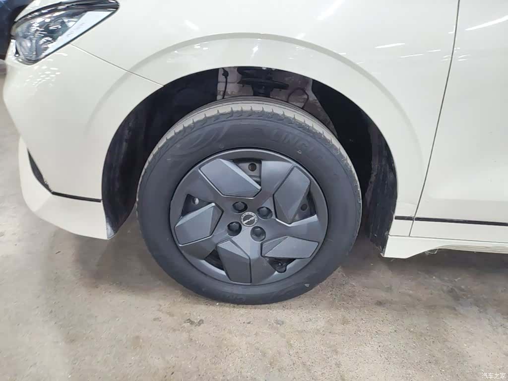 BYD E2, 2024 23