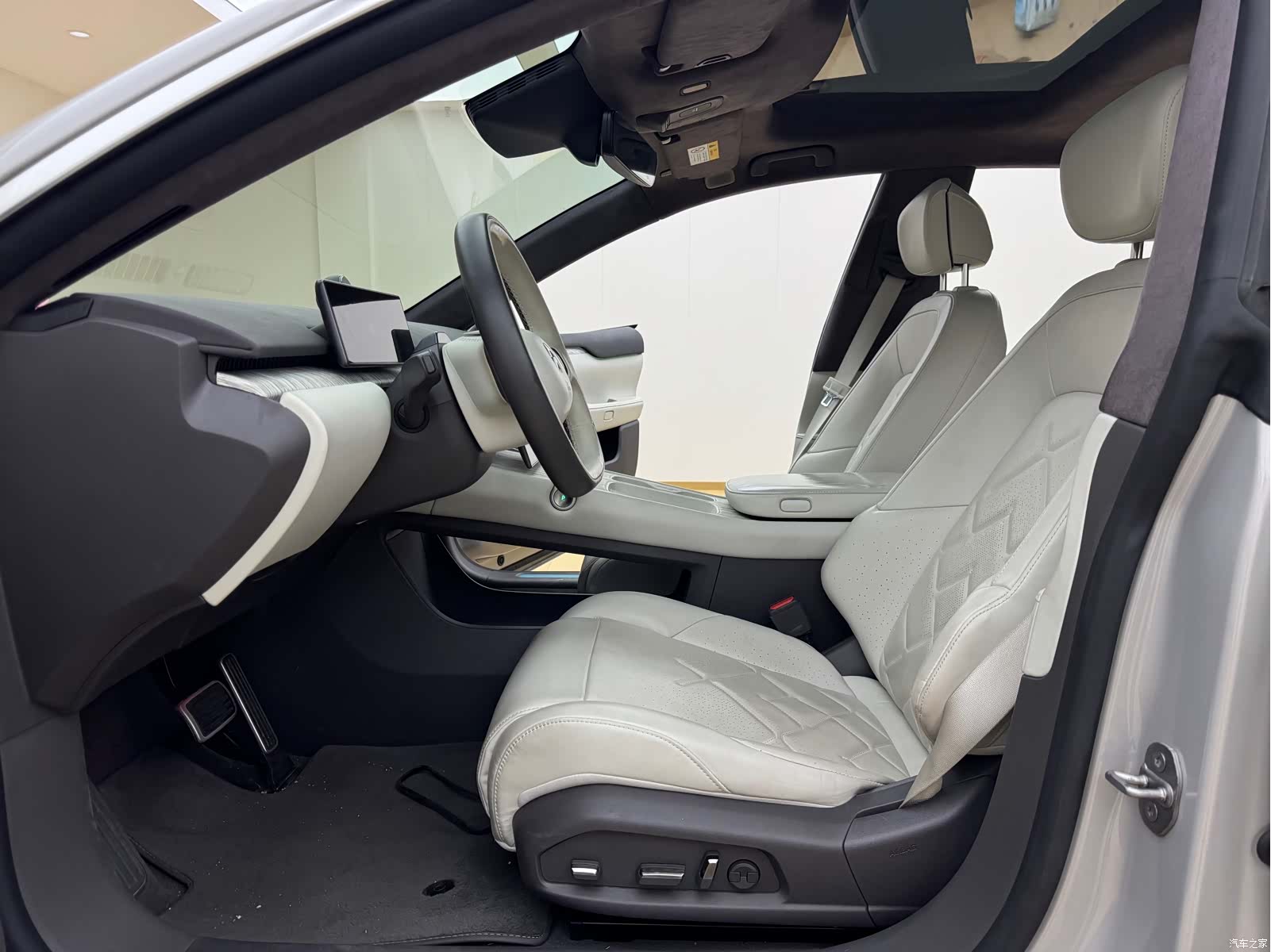 NIO ET7, 2023 13