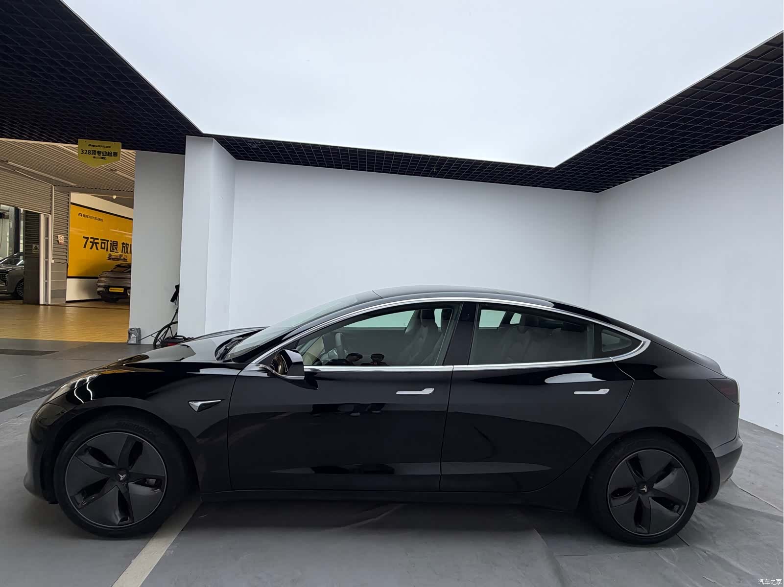 Tesla Model 3, 2020 4