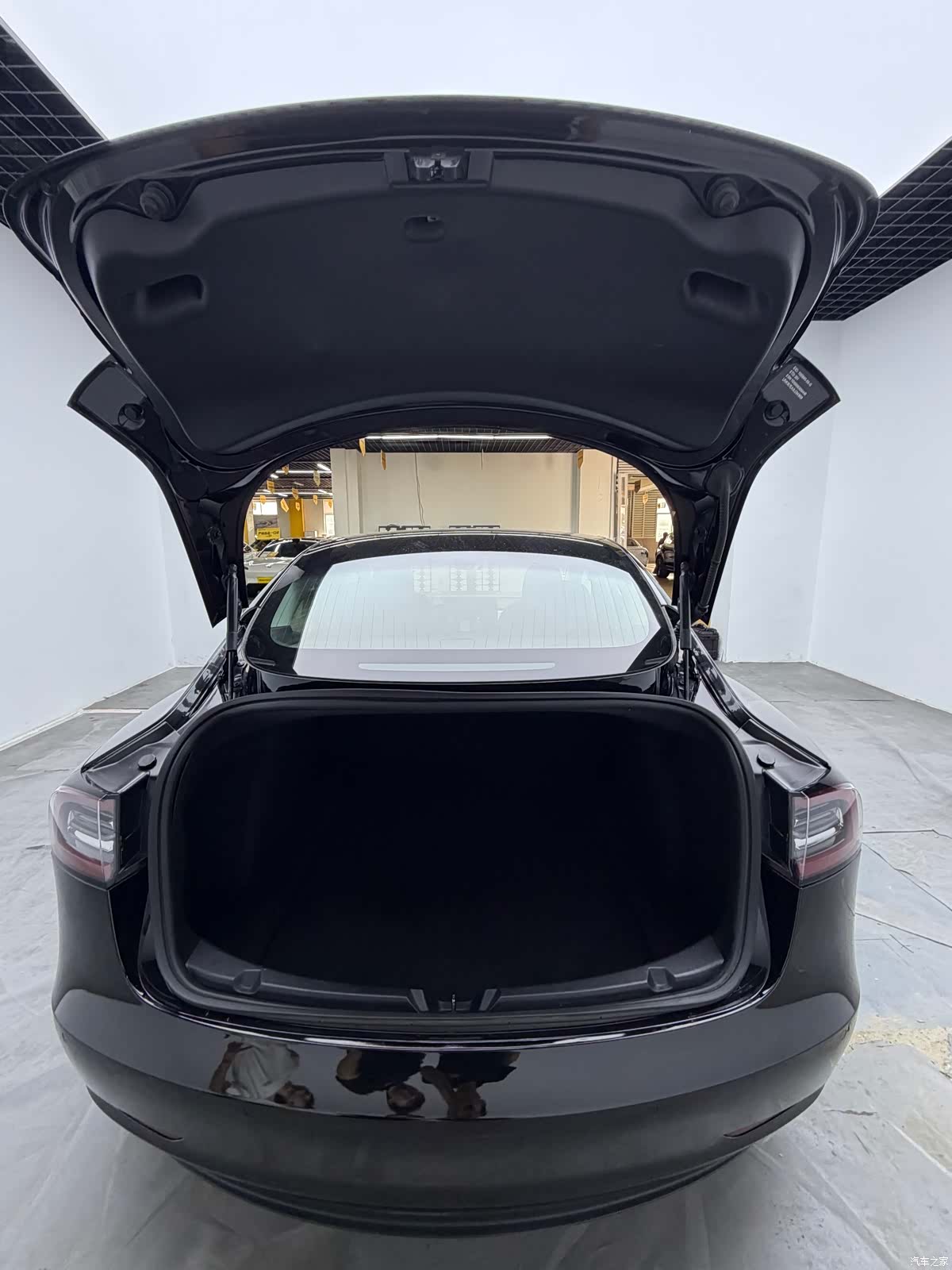 Tesla Model 3, 2020 7