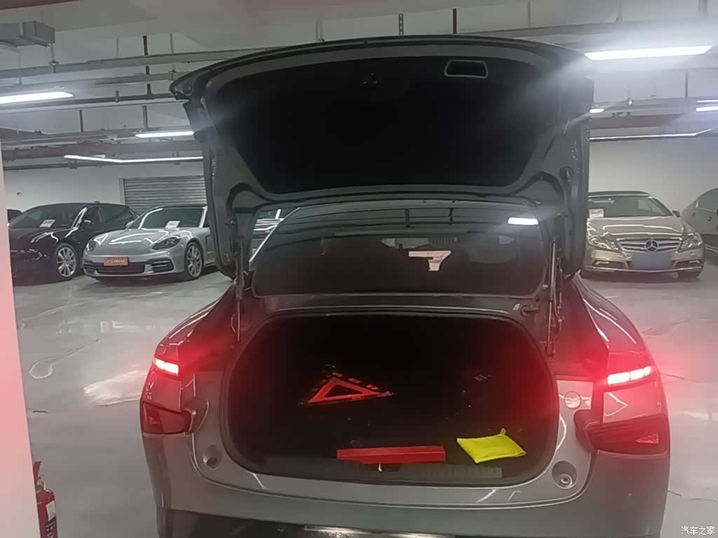 Xpeng P7, 2021 19