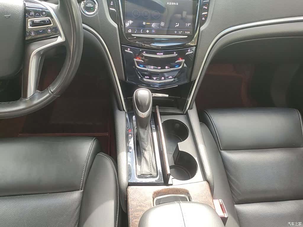 Cadillac XTS, 2019 14