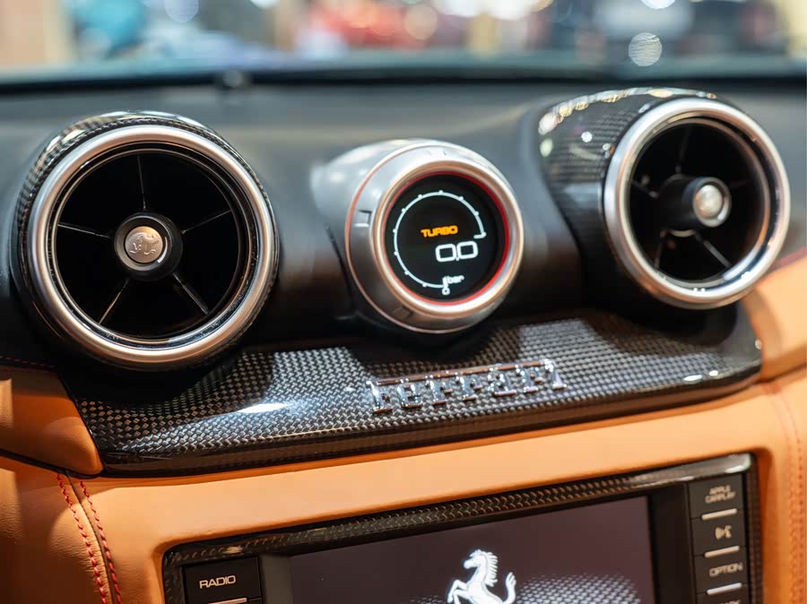 Ferrari California T 2016, фото 11