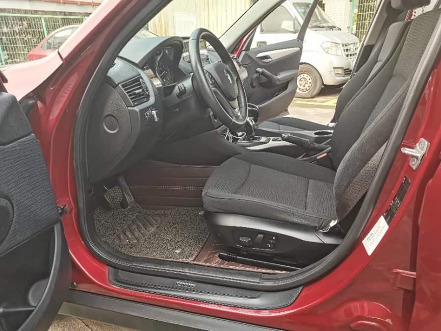 BMW X1 2015, фото 4