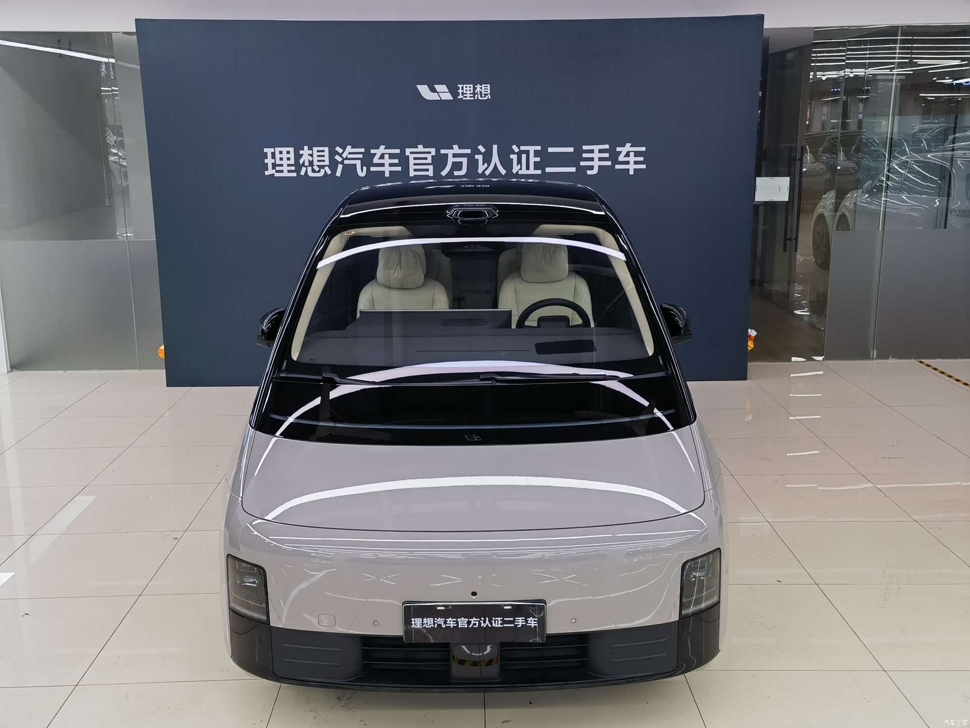 Li Auto MEGA, 2025 4