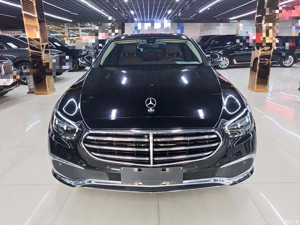 Mercedes-Benz E-Class, 2023 3