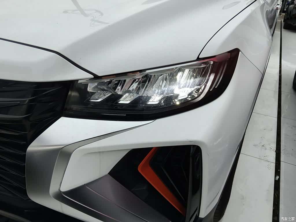 Geely Boyue, 2022 18