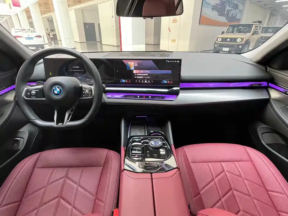 BMW i5