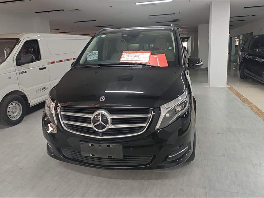Mercedes-Benz V-class
