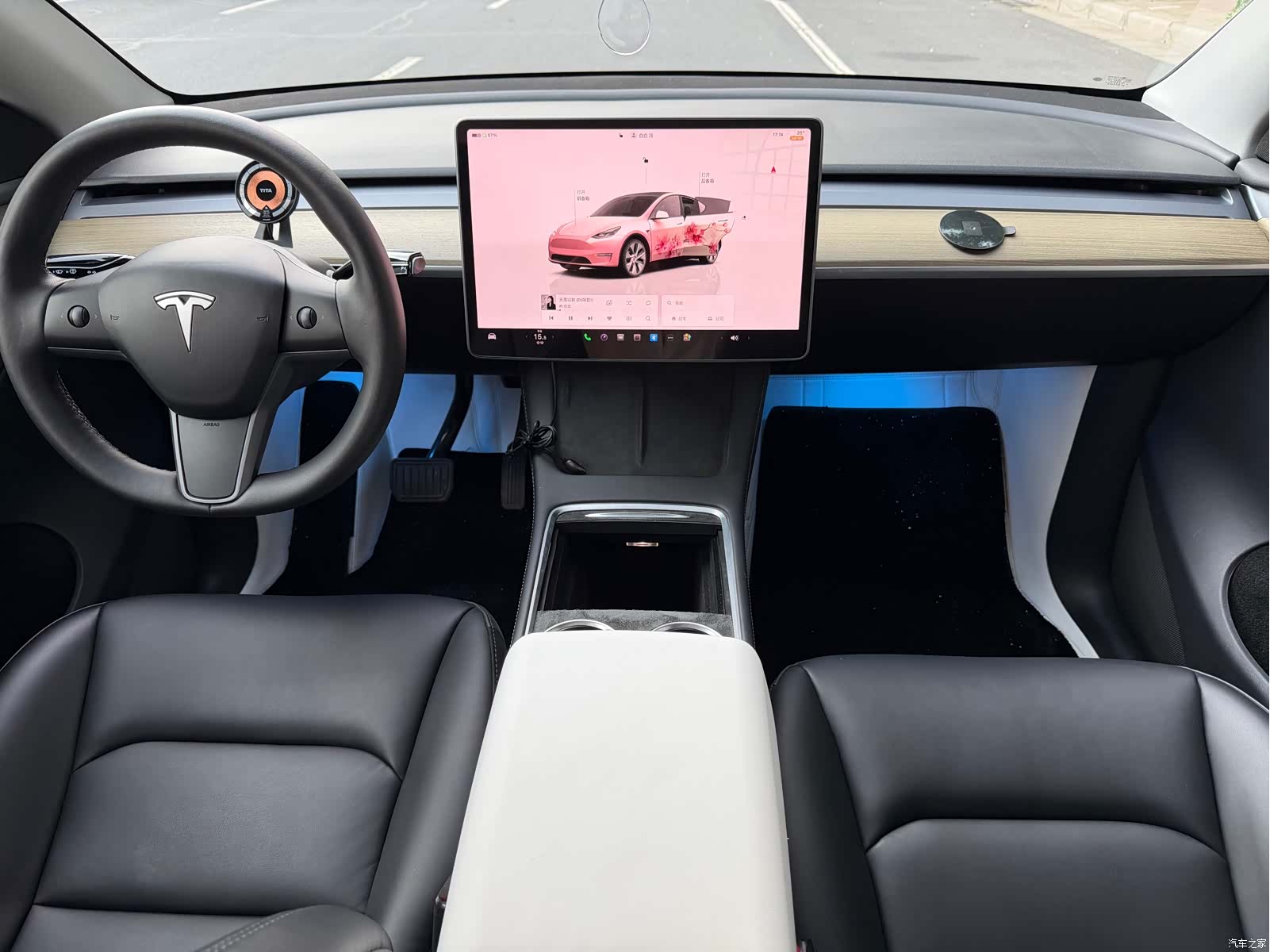Tesla Model Y, 2023 10