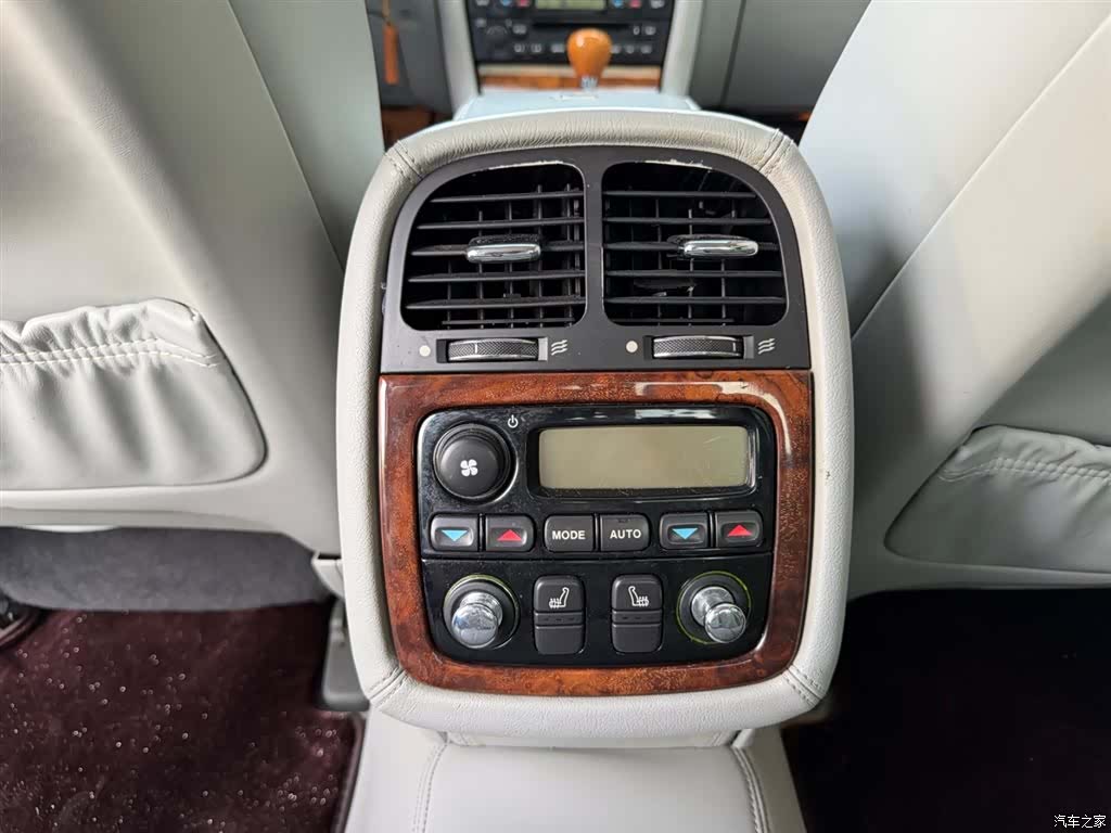 Jaguar XJ, 2006 9