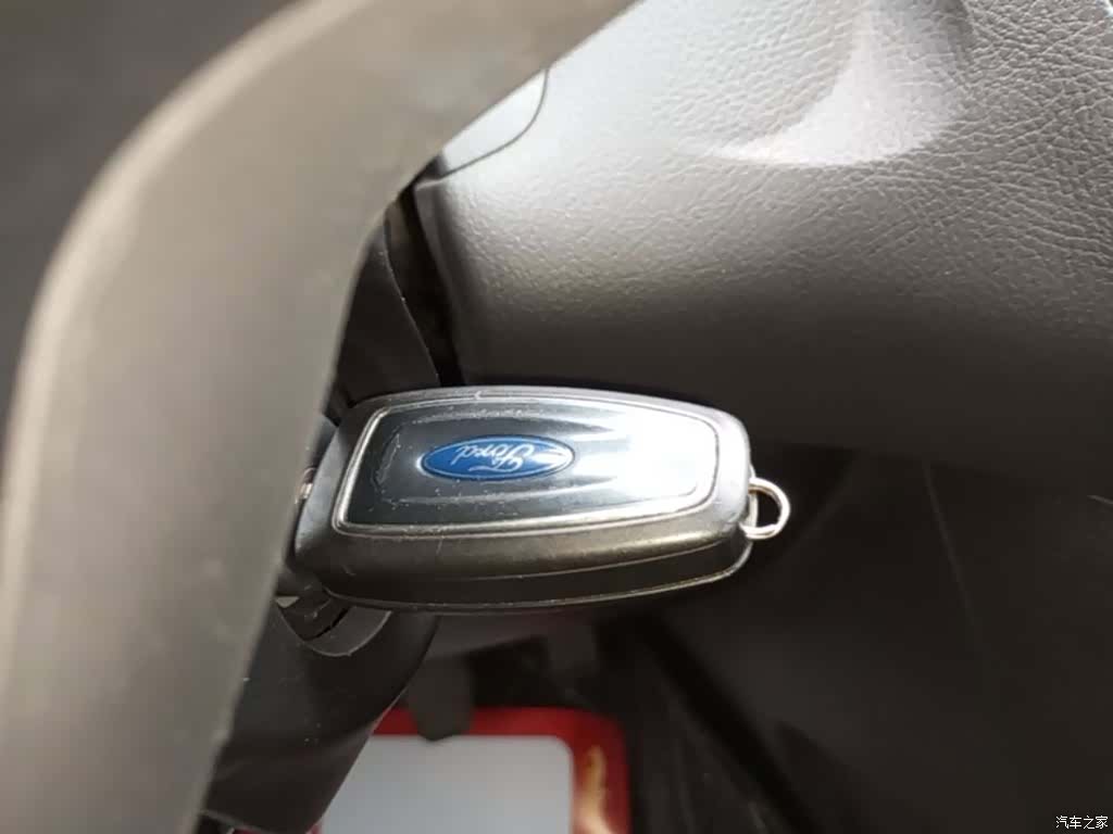 Ford Focus, 2015 9