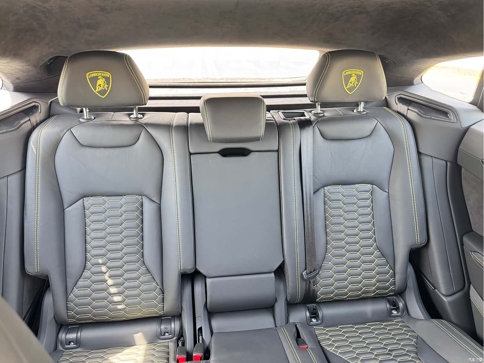 Lamborghini Urus, 2021 19