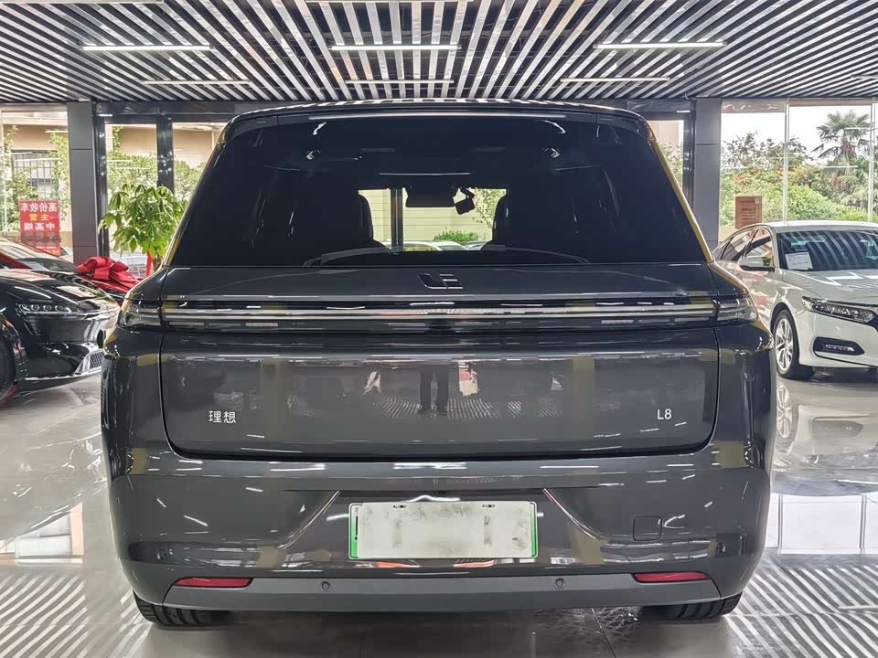 Li Auto Ideal L8