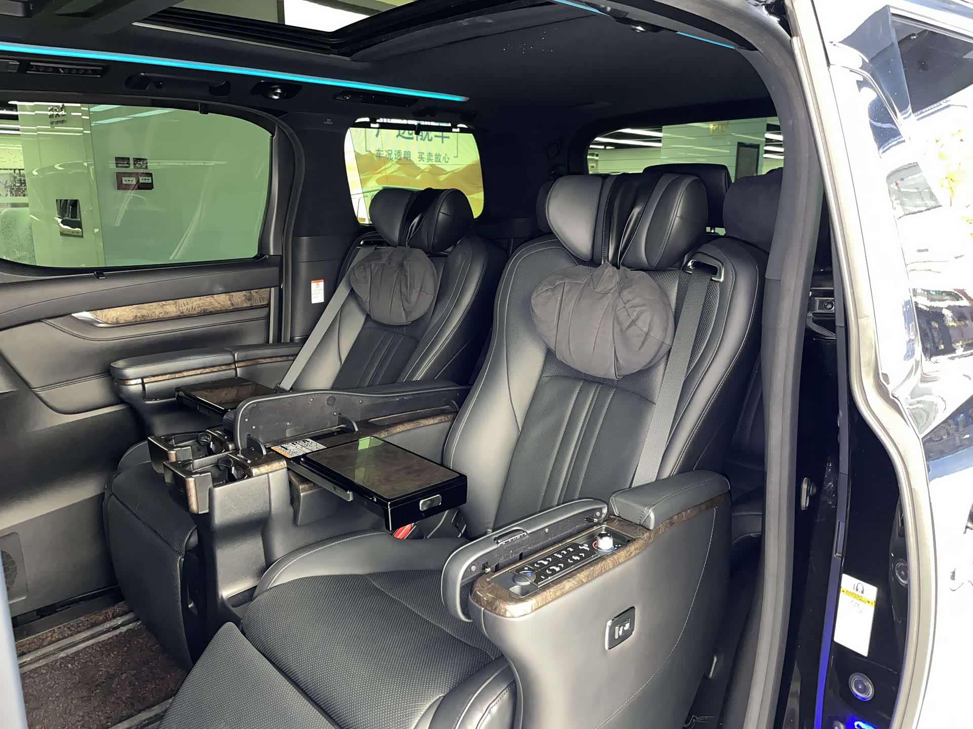 Toyota Vellfire, 2020 19