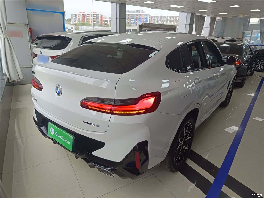 BMW X4, 2022 все фото