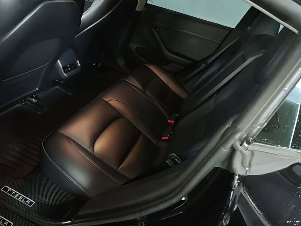 Tesla Model 3, 2022 17