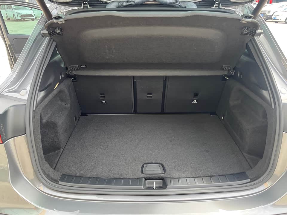 Mercedes-Benz GLA Mercedes-Benz GLA