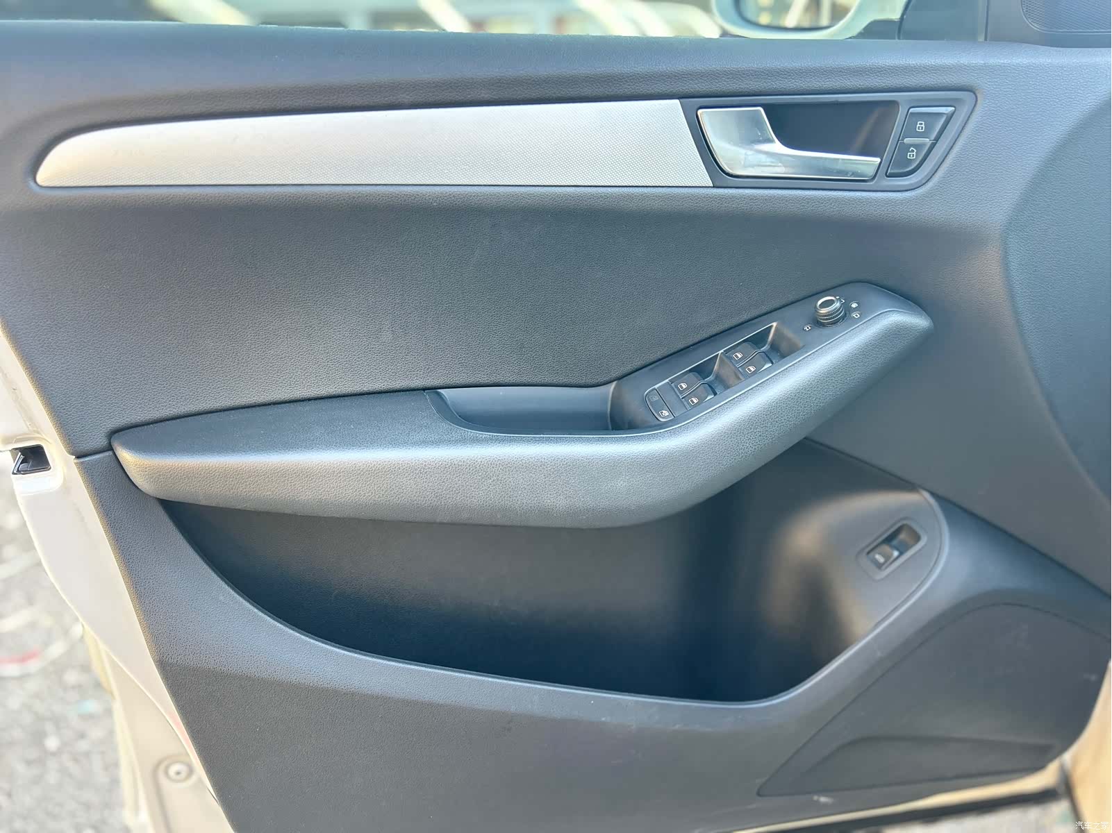 Audi Q5, 2010 24