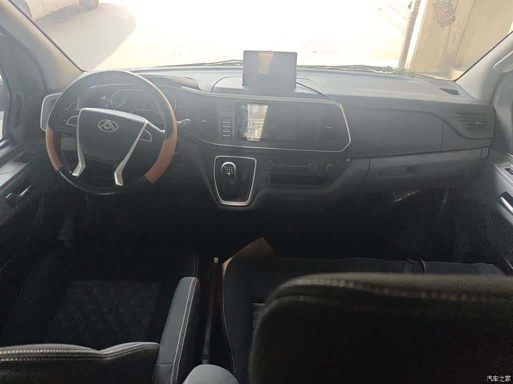 Maxus V80, 2023 13