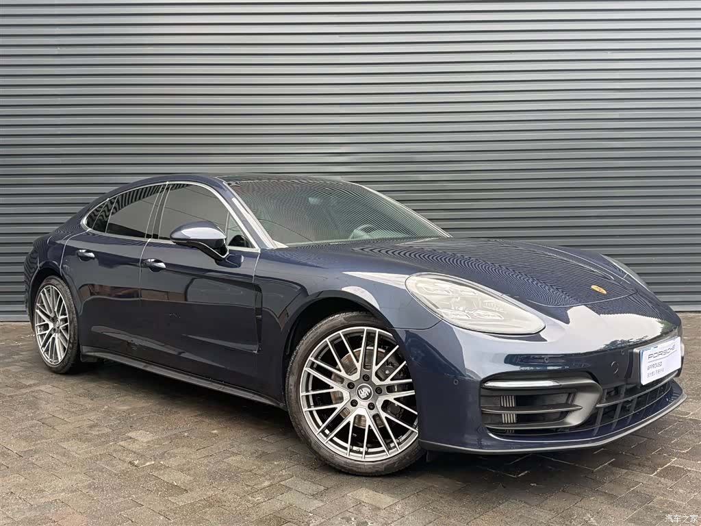 Porsche Panamera, 2022 3