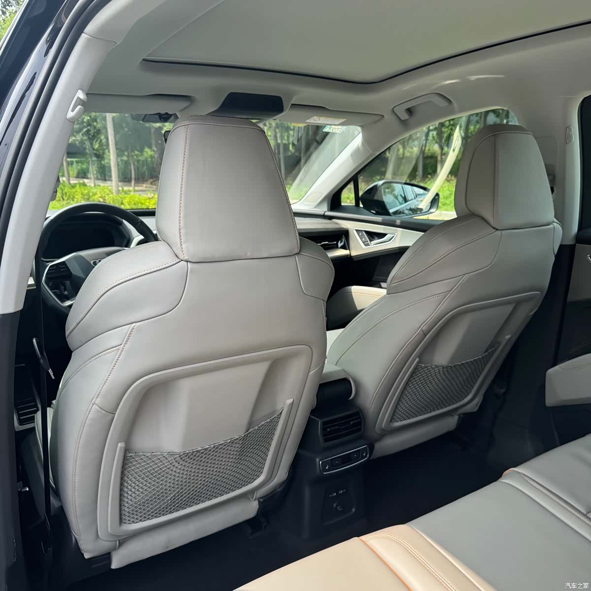 Audi Q5 e-tron, 2022 16