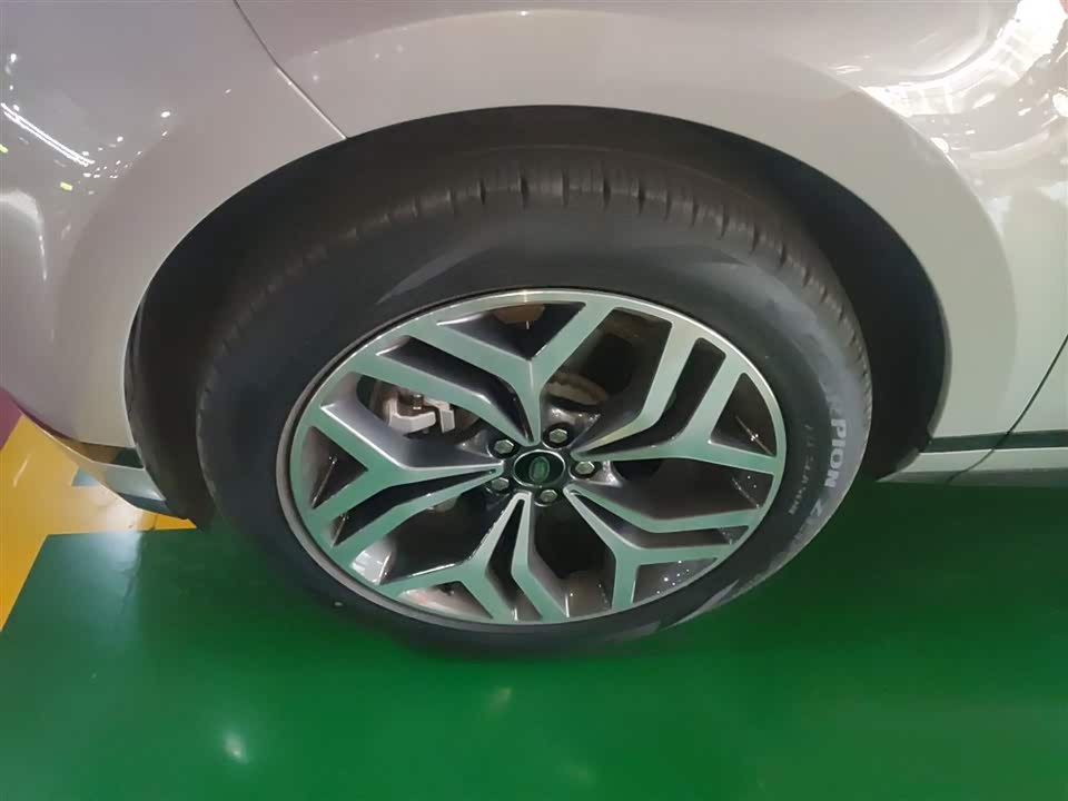 Land Rover Range Rover Aurora