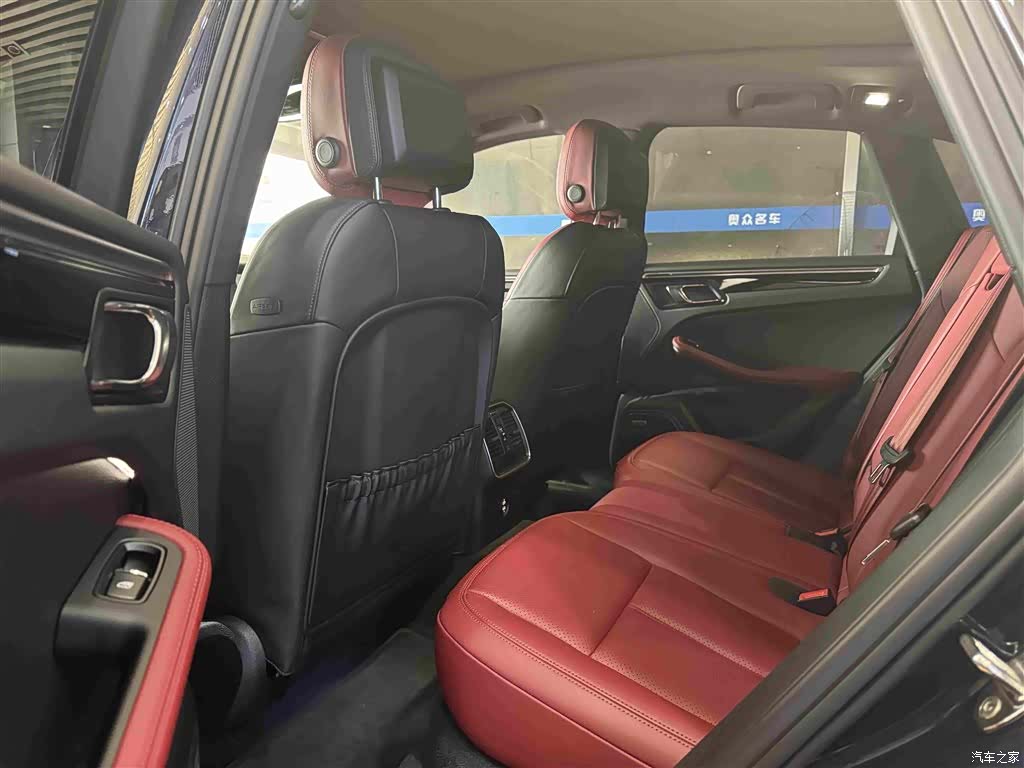 Porsche Macan, 2022 9