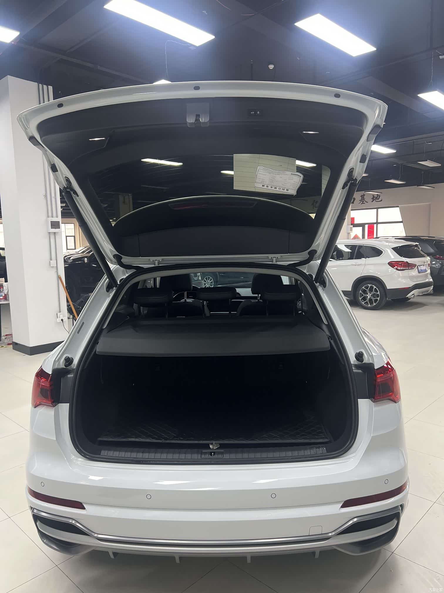 Audi Q3, 2021 25