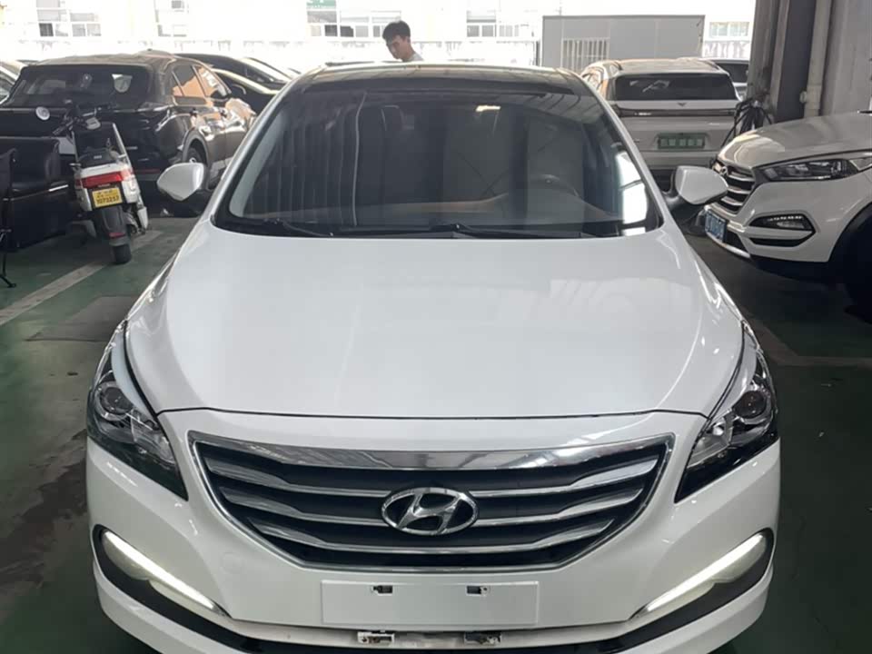 Hyundai Name picture