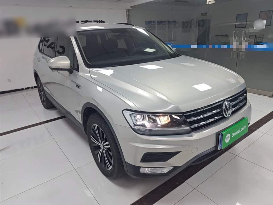 Volkswagen Tiguan L