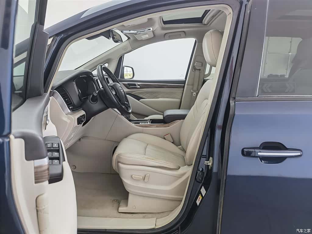Trumpchi M8, 2018 10
