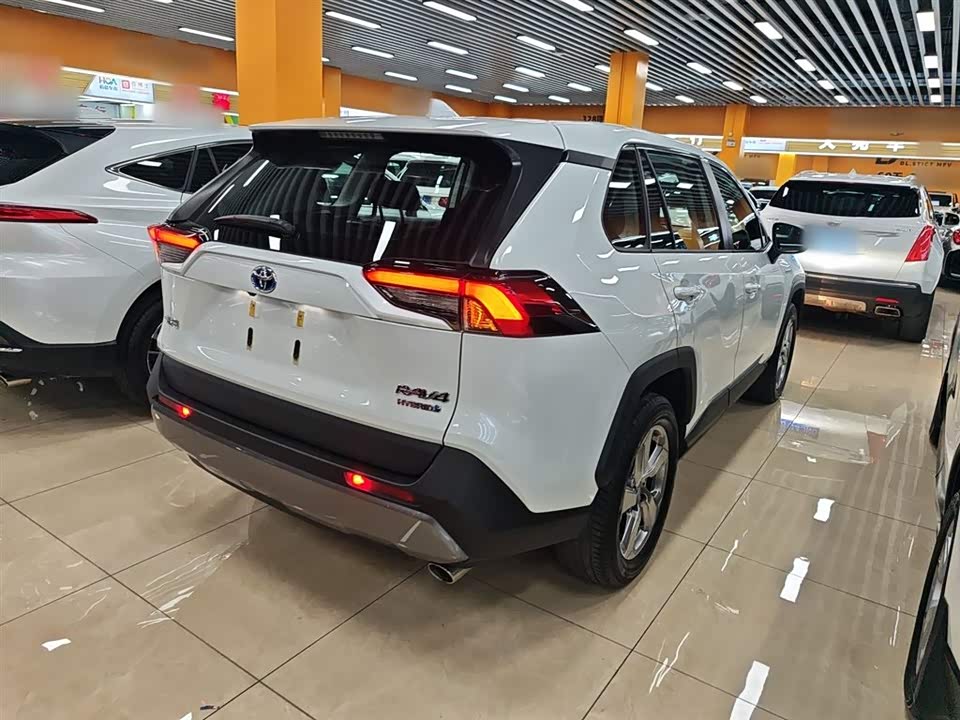 Toyota RAV4 Rongfang