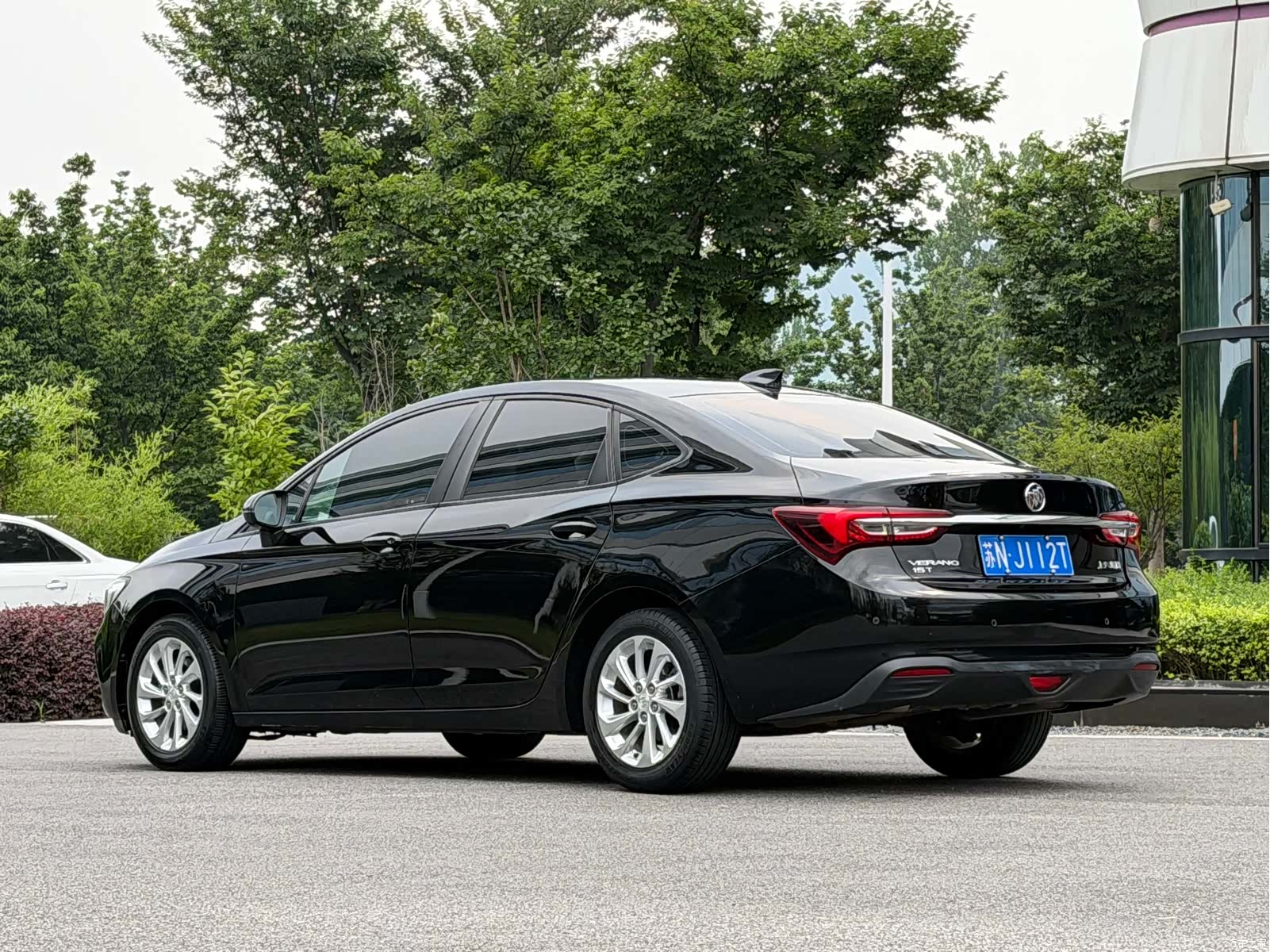 Buick Verano, 2020 3