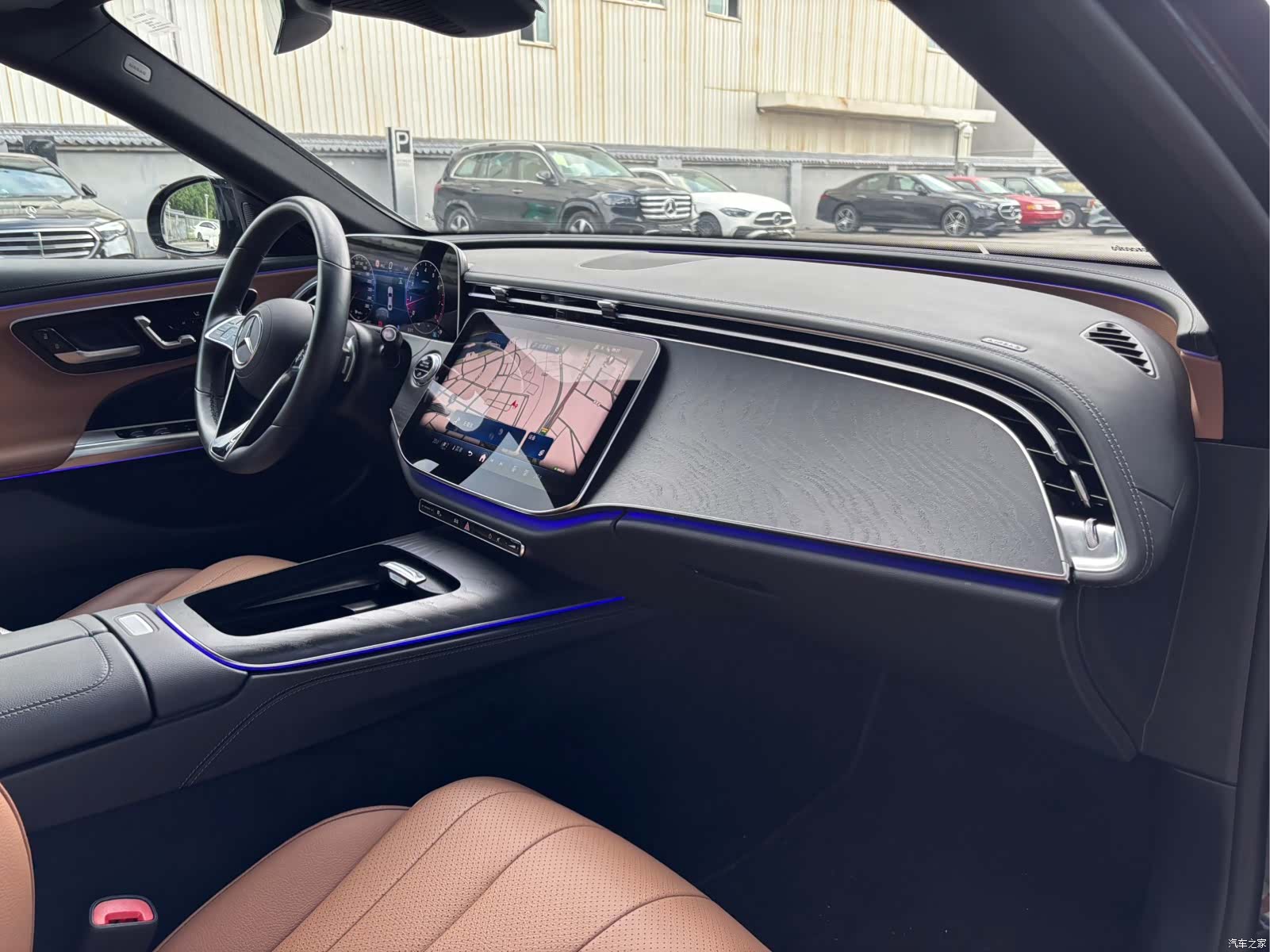 Mercedes-Benz E-Class, 2024 11