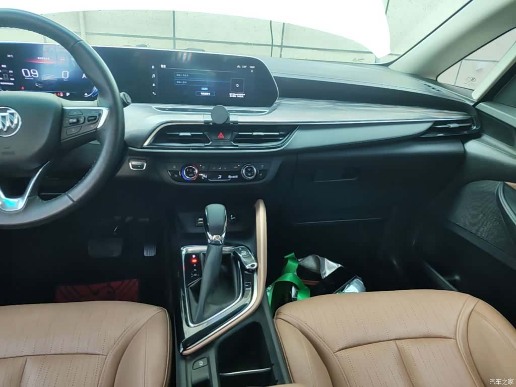 Buick GL6, 2022 13